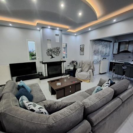 Luxury Apartment 阿马林索斯 外观 照片