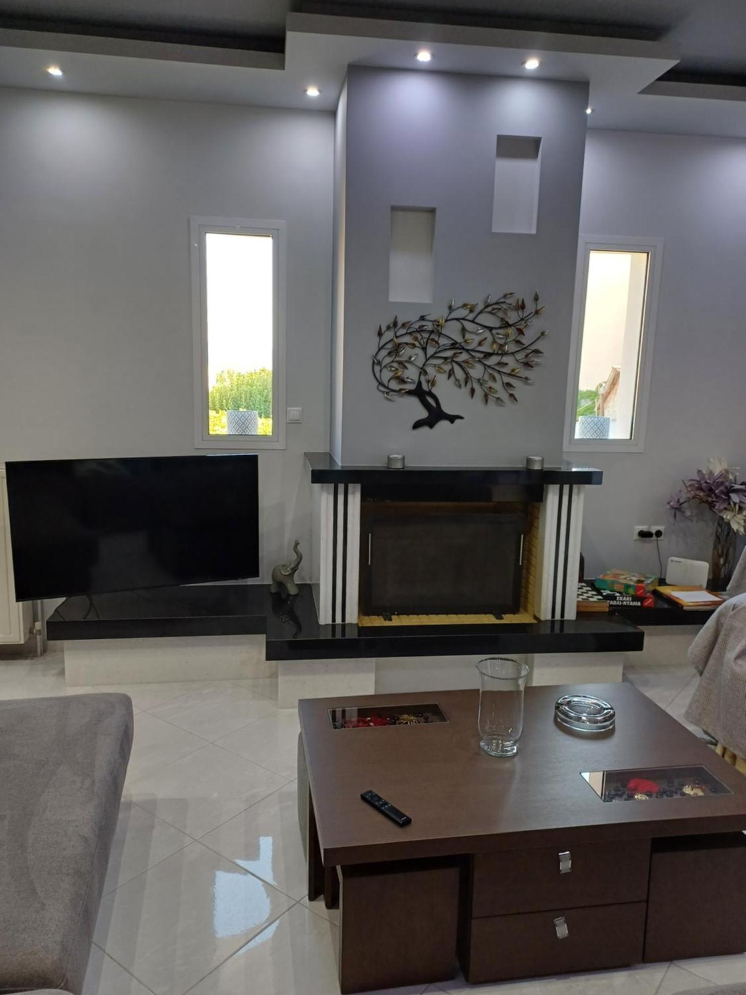 Luxury Apartment 阿马林索斯 外观 照片